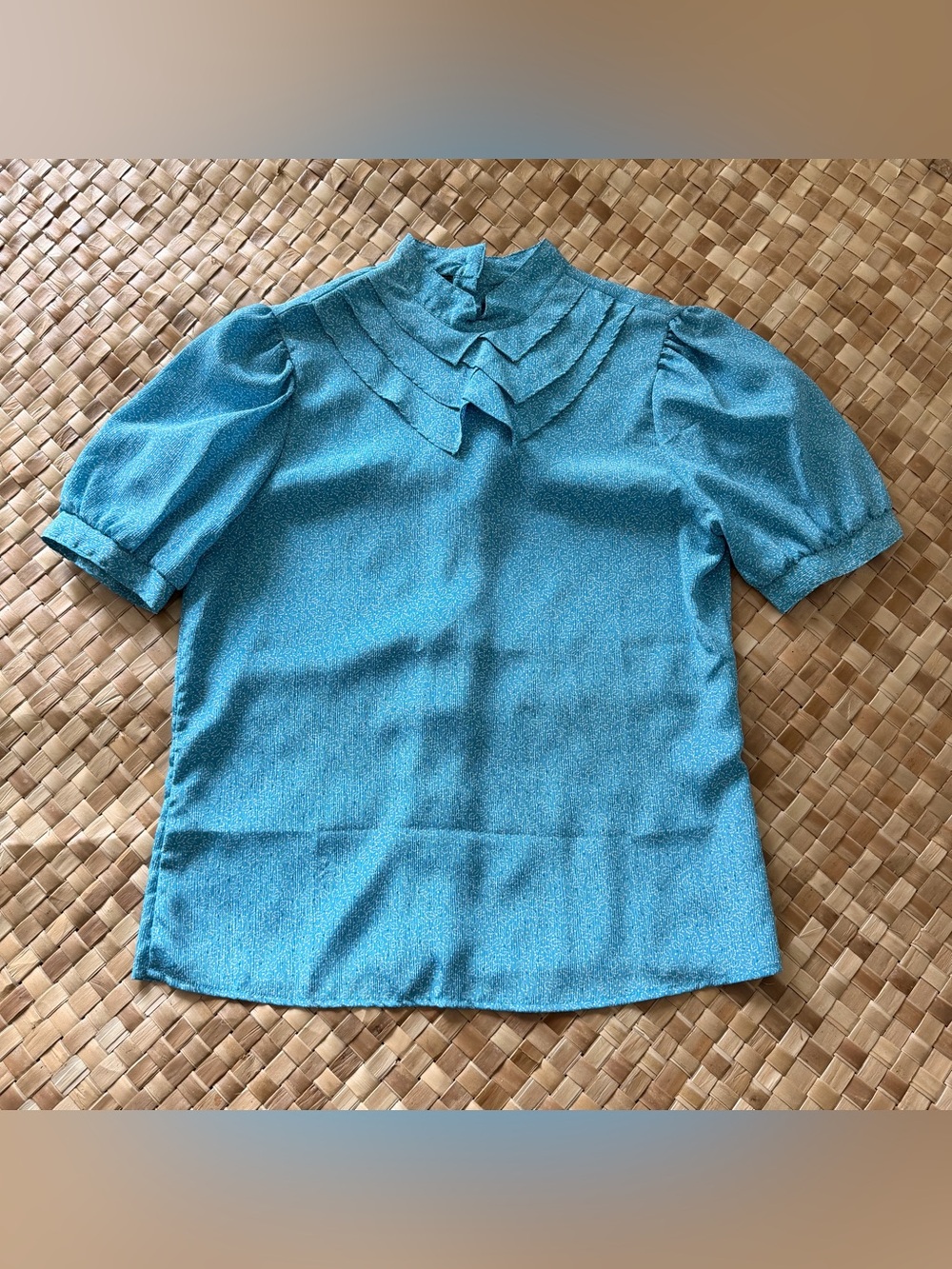 Vintage Women’sSophisticates Blue Puff Sleeve Ruffle Collar Blouse Small
